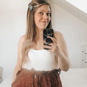 Meet your Posher, Melissa